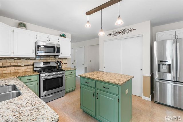 4345 Gemstone Circle, Mehlville, MO 63125