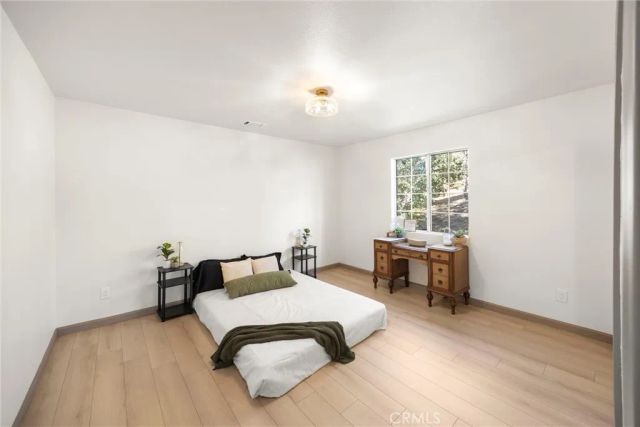 1113 N Grass Valley, Lake Arrowhead, CA 92352