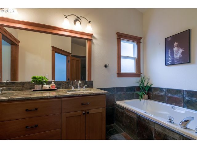 10507 Ne 45TH Ave, Vancouver, WA 98686