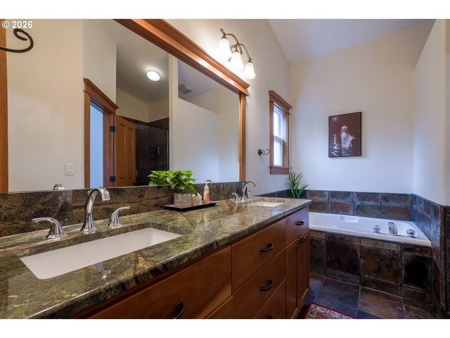 10507 Ne 45TH Ave, Vancouver, WA 98686