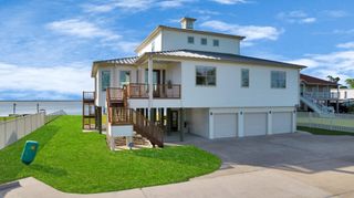 438 S Burnett Drive, Baytown, TX 77520