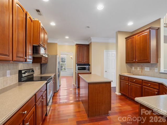 9903 Southampton Commons Drive, Charlotte, NC 28277