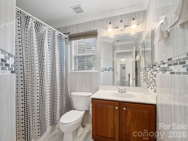 9903 Southampton Commons Drive, Charlotte, NC 28277