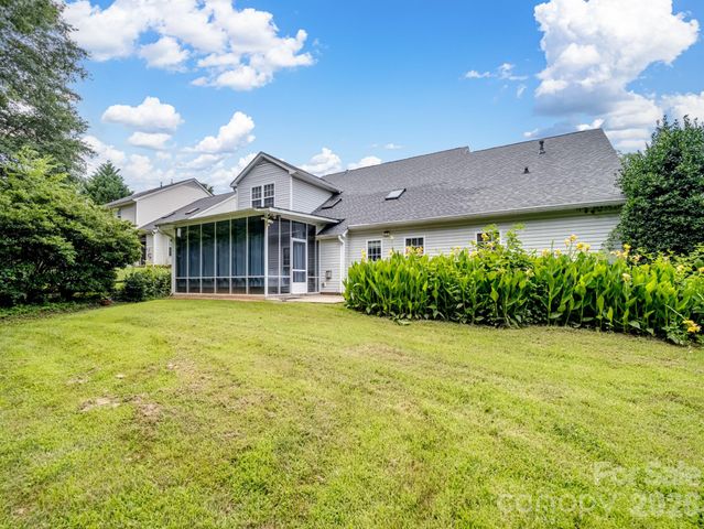 9903 Southampton Commons Drive, Charlotte, NC 28277