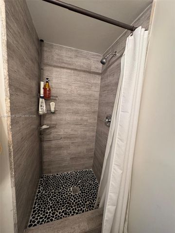 6845 SW 45th Lane 10, Miami, FL 33155