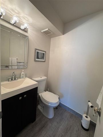 6845 SW 45th Lane 10, Miami, FL 33155