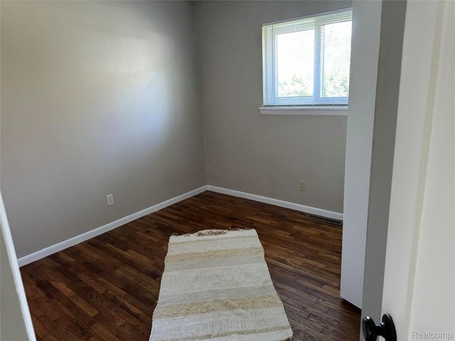 677 Amy Avenue, Traverse City, MI 49686