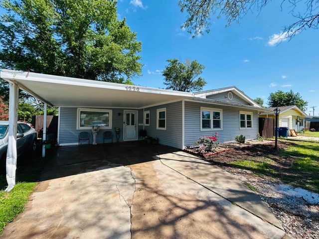 1222 W 29TH ST S, Wichita, KS 67217