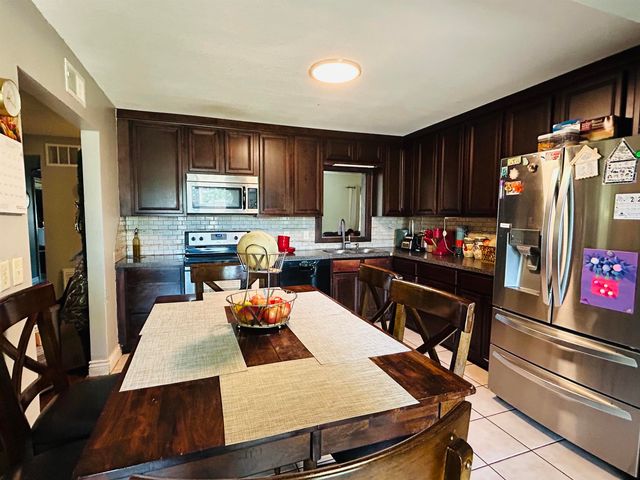 1222 W 29TH ST S, Wichita, KS 67217