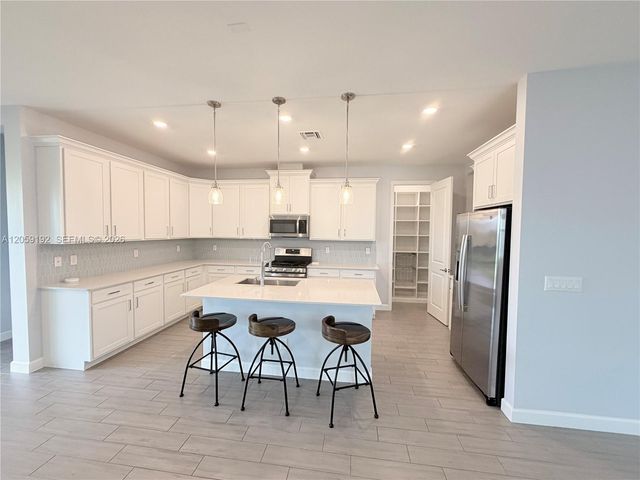 1344 Wandering Willow Way, Loxahatchee, FL 33470