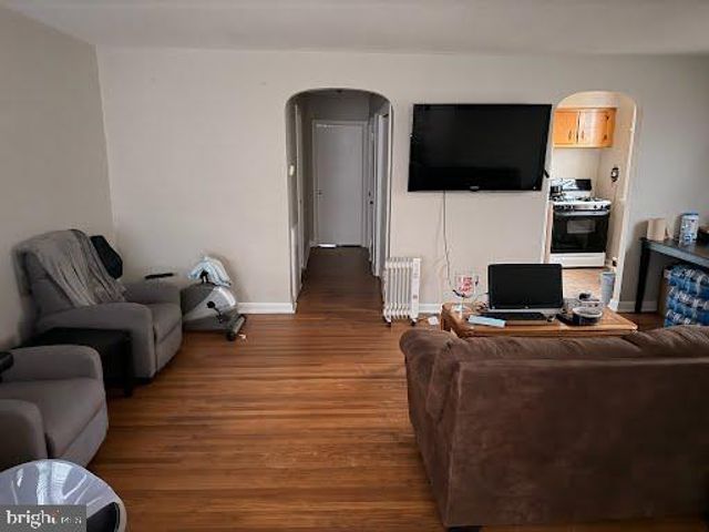 147 COVINGTON RD, Philadelphia, PA 19120