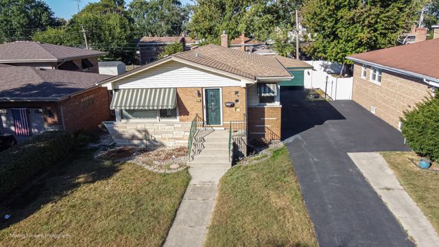 9520 S Kenton Avenue, Oak Lawn, IL 60453