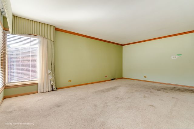 9520 S Kenton Avenue, Oak Lawn, IL 60453