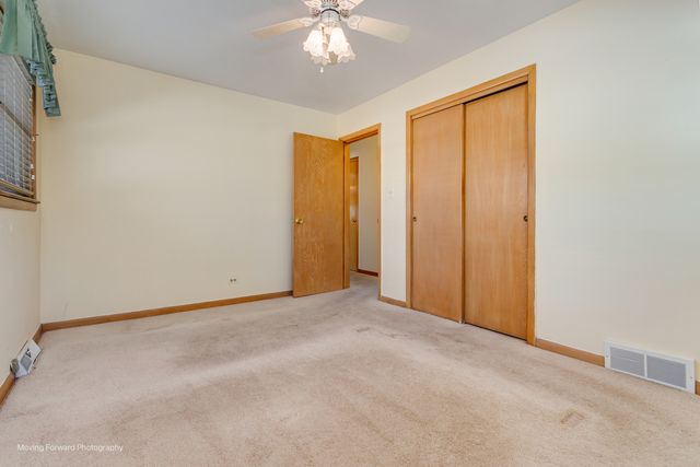 9520 S Kenton Avenue, Oak Lawn, IL 60453