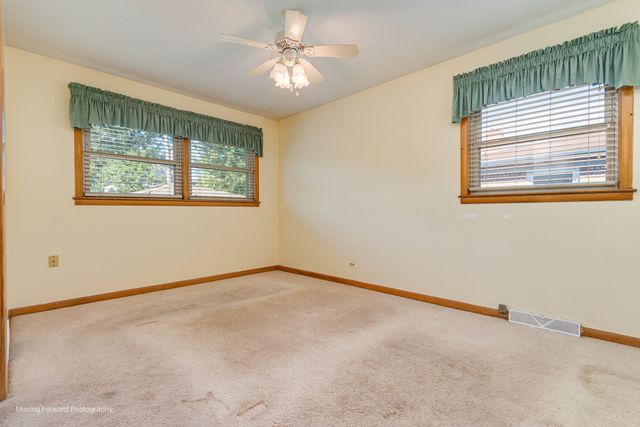 9520 S Kenton Avenue, Oak Lawn, IL 60453