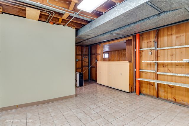 9520 S Kenton Avenue, Oak Lawn, IL 60453