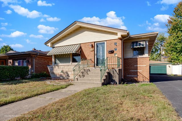 9520 S Kenton Avenue, Oak Lawn, IL 60453