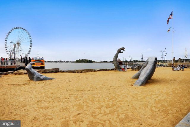 6908 BITTERNUT CT, Fort Washington, MD 20744