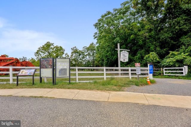 6908 BITTERNUT CT, Fort Washington, MD 20744