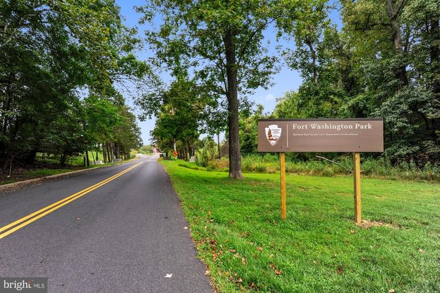 6908 BITTERNUT CT, Fort Washington, MD 20744