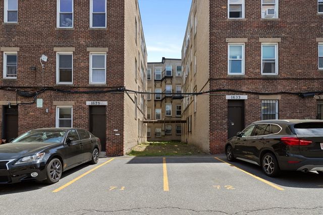 1645 Commonwealth Ave 17, Boston, MA 02135