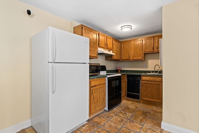 1645 Commonwealth Ave 17, Boston, MA 02135