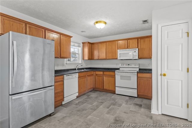 5512 Ascent Drive, Hope Mills, NC 28348