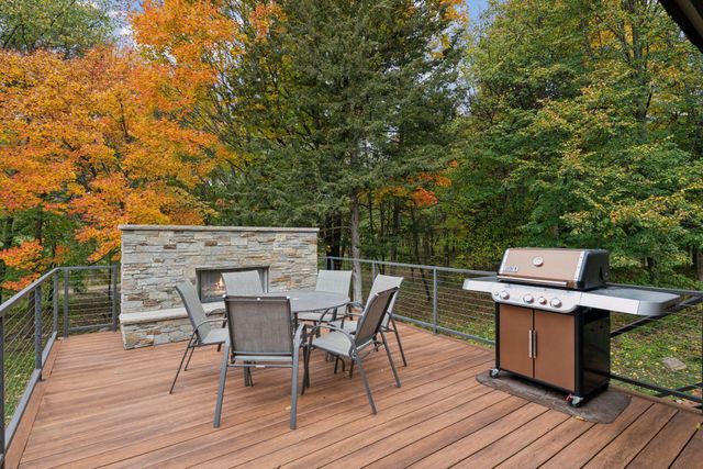 5880 Boulder Bridge Lane, Excelsior, MN 55331