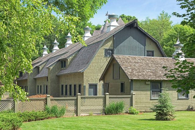 5880 Boulder Bridge Lane, Excelsior, MN 55331