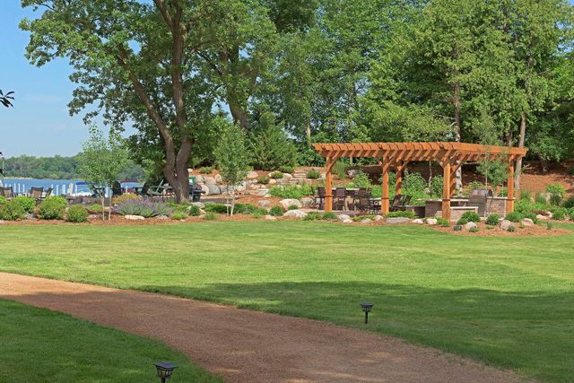 5880 Boulder Bridge Lane, Excelsior, MN 55331