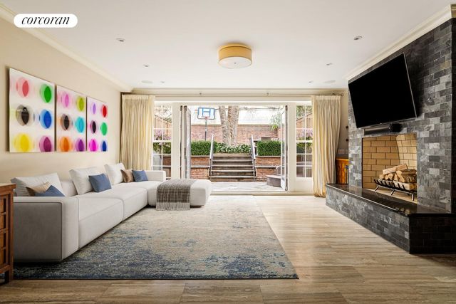 435 E 87TH Street, New York City, NY 10128