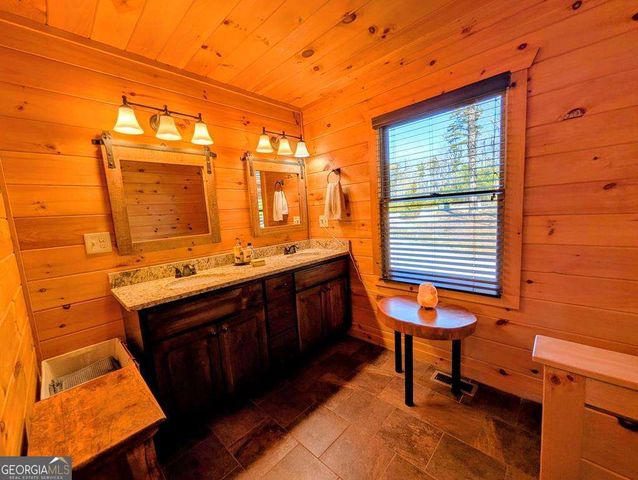 740 Highland Gap, Mineral Bluff, GA 30559