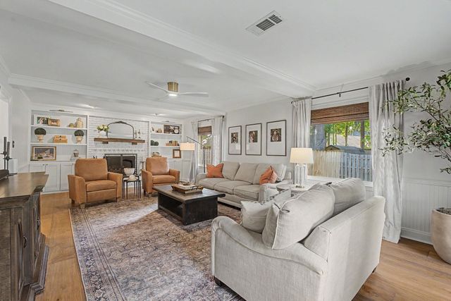 8790 KNOB OAK CV, Germantown, TN 38139