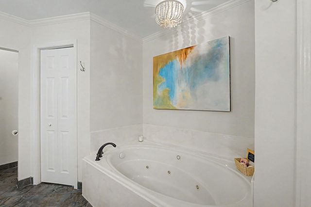 8790 KNOB OAK CV, Germantown, TN 38139