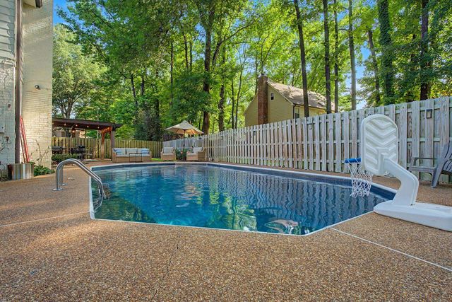 8790 KNOB OAK CV, Germantown, TN 38139