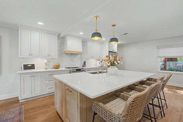 8790 KNOB OAK CV, Germantown, TN 38139