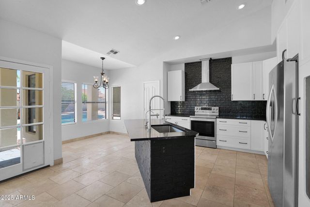 12407 N 54TH Avenue, Glendale, AZ 85304