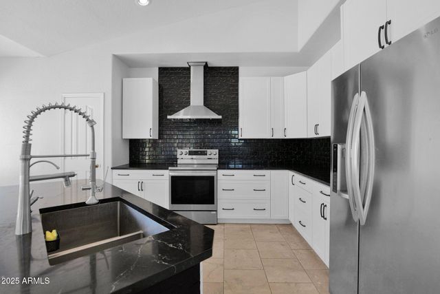 12407 N 54TH Avenue, Glendale, AZ 85304