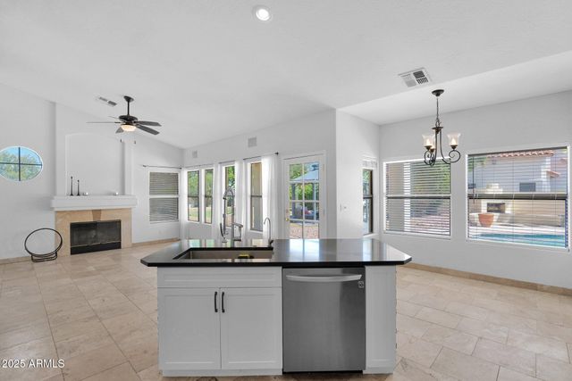 12407 N 54TH Avenue, Glendale, AZ 85304