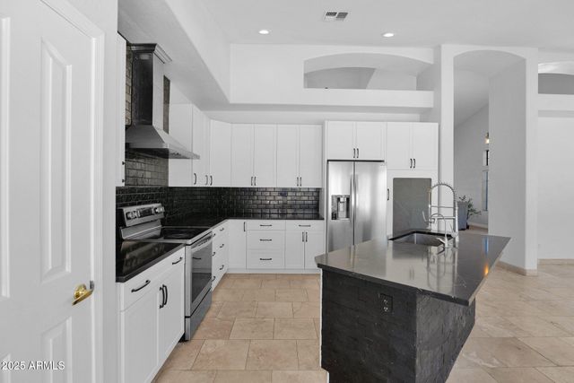 12407 N 54TH Avenue, Glendale, AZ 85304