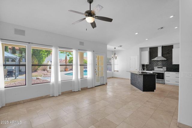 12407 N 54TH Avenue, Glendale, AZ 85304