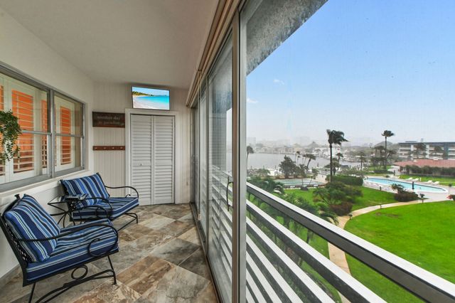 3351 SPANISH Trail 413, Delray Beach, FL 33483