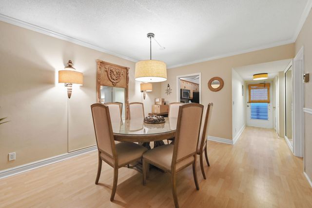 3351 SPANISH Trail 413, Delray Beach, FL 33483