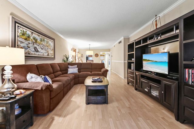 3351 SPANISH Trail 413, Delray Beach, FL 33483