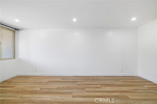 17000 Burbank Boulevard 101, Encino (los Angeles), CA 91316