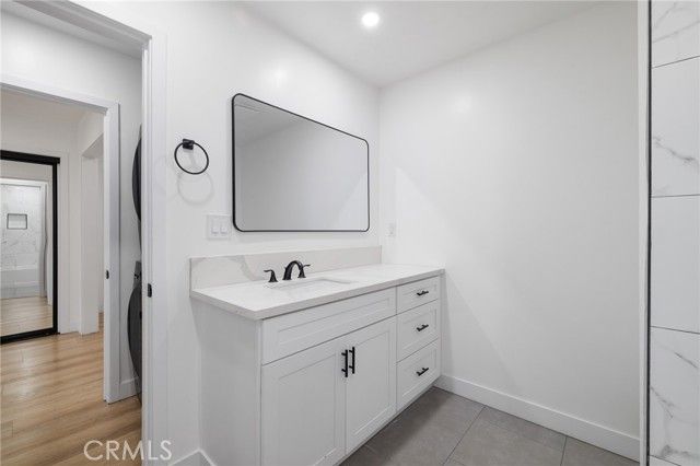 17000 Burbank Boulevard 101, Encino (los Angeles), CA 91316