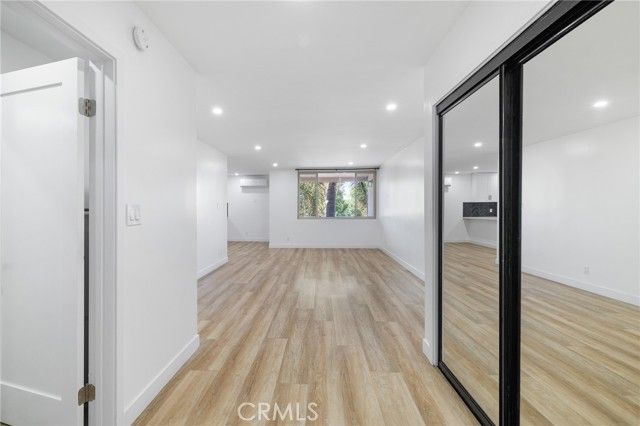 17000 Burbank Boulevard 101, Encino (los Angeles), CA 91316