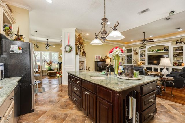 7210 Timberwilde Drive, Alvin, TX 77511