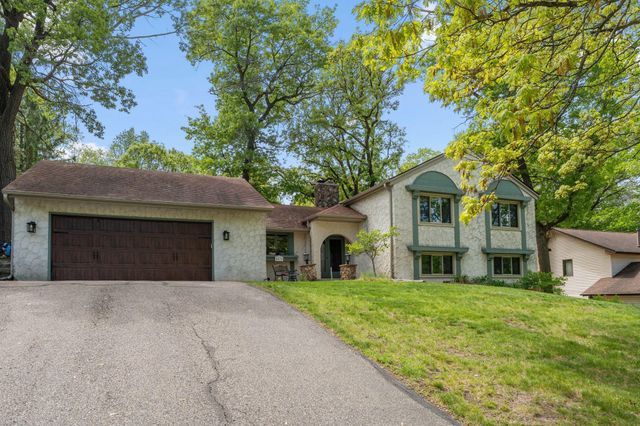 8119 Lower 129th Court, Apple Valley, MN 55124