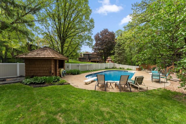 8119 Lower 129th Court, Apple Valley, MN 55124